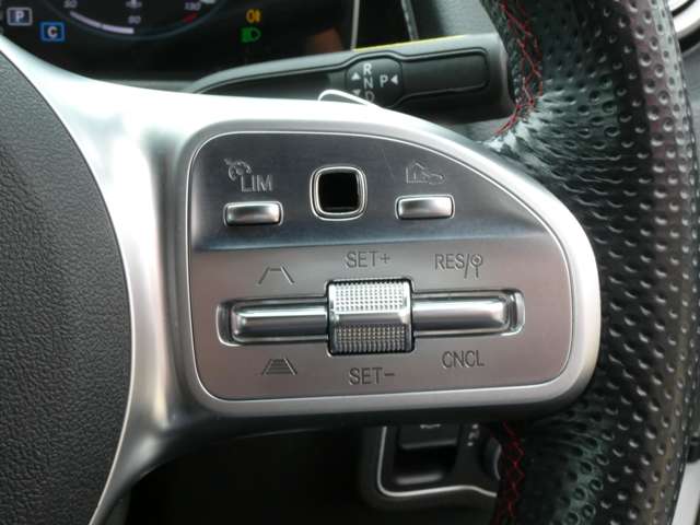 Mercedes-Benz GLB 11