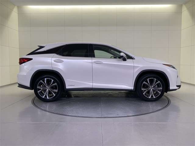 Lexus RX 7