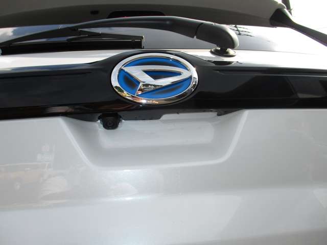 Daihatsu Rocky 9