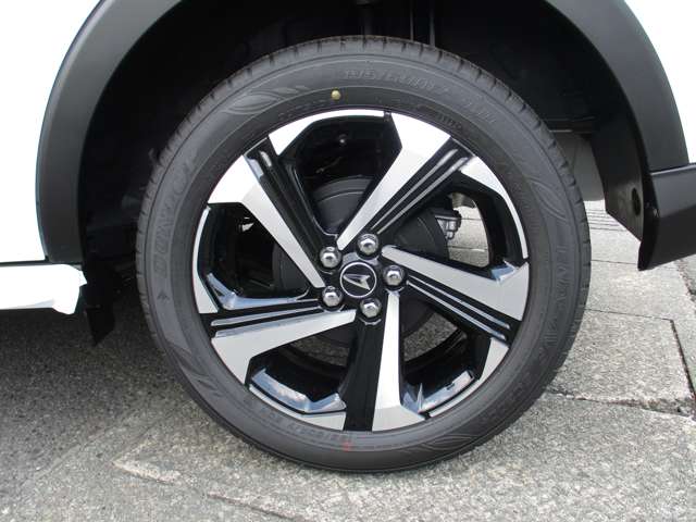 Daihatsu Rocky 10