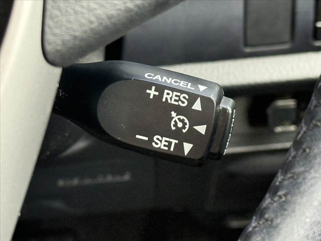 Toyota Noah 7