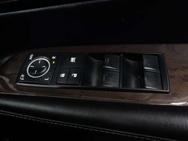 Lexus RX Hybrid 9