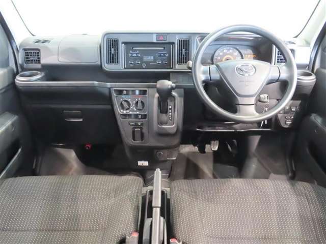 Daihatsu Hijet Cargo 4