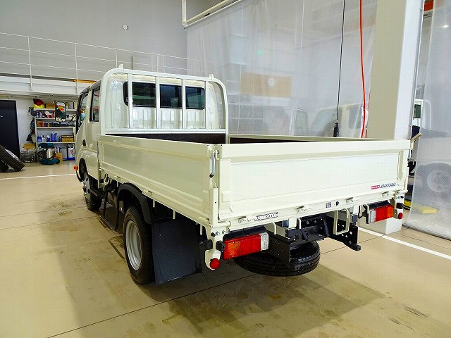 Hino Dutro 12