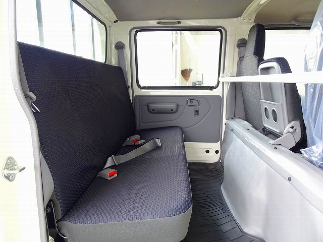 Hino Dutro 6