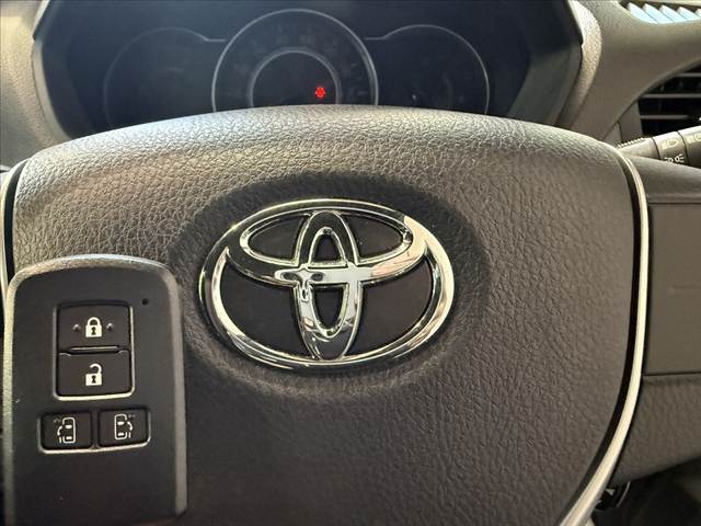 Toyota Noah 3