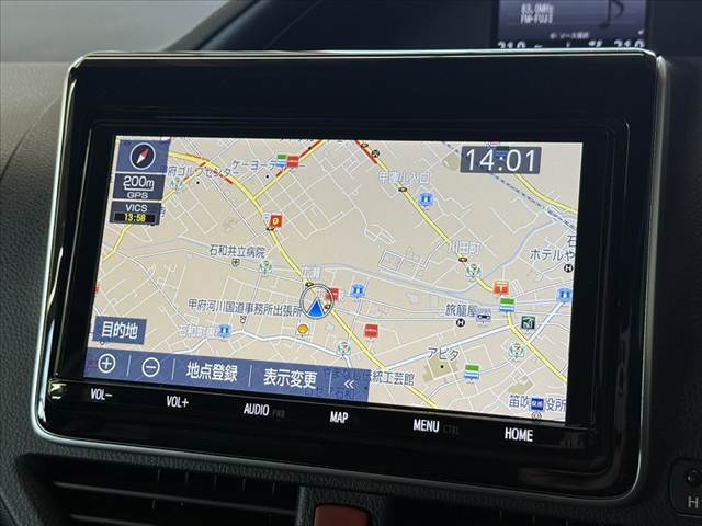 Toyota Noah 4