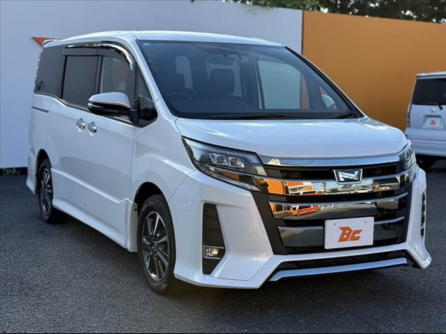 Toyota Noah 8