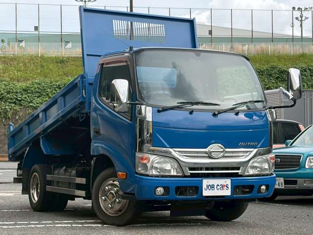 Hino Dutro 3