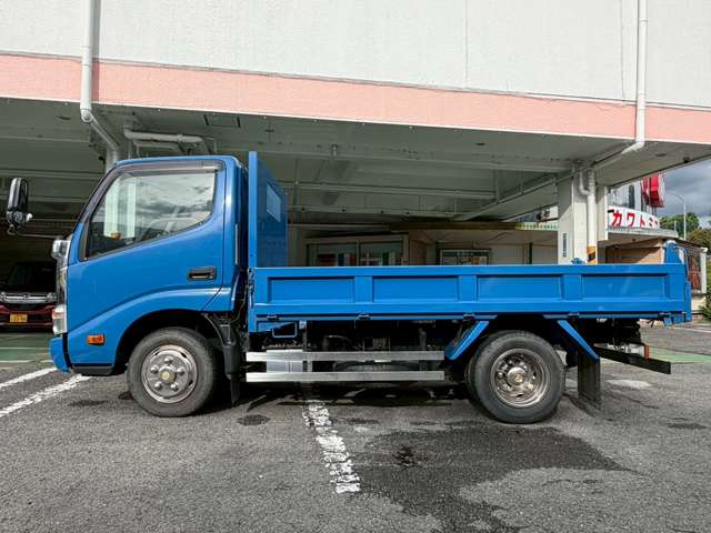 Hino Dutro 10
