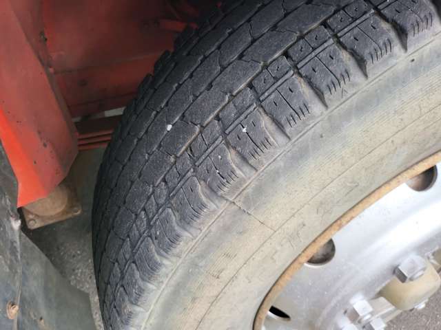 Isuzu Giga 12