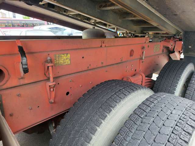 Isuzu Giga 7