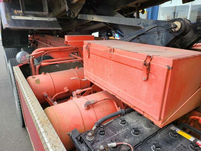 Isuzu Giga 10