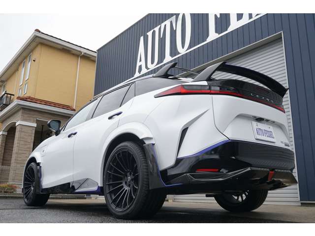 Lexus RZ 12