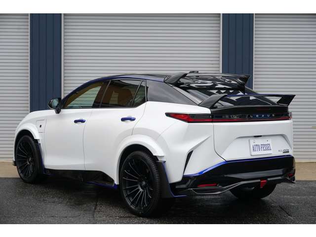 Lexus RZ 4