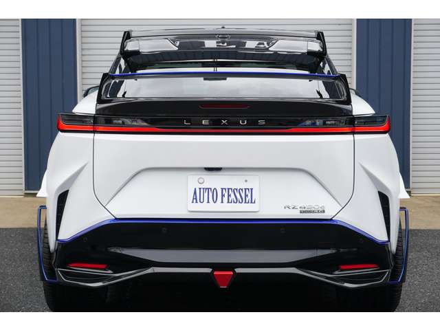 Lexus RZ 6