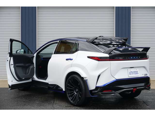 Lexus RZ 9