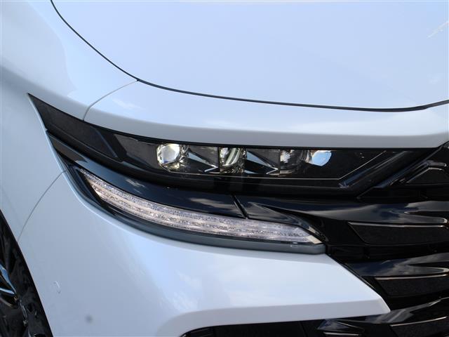 Toyota Vellfire 9