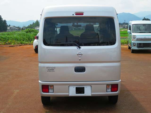 Nissan NV100 Clipper 4
