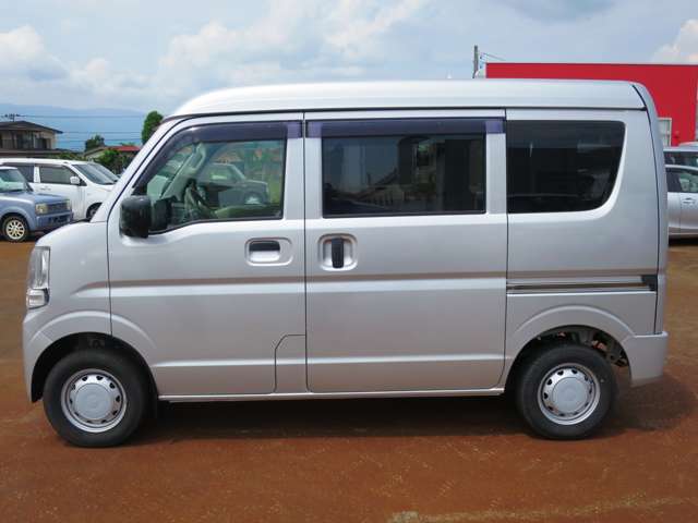 Nissan NV100 Clipper 5
