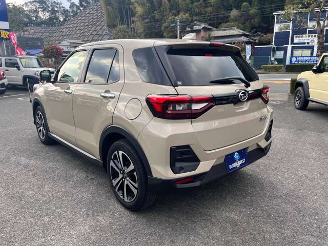 Daihatsu Rocky 11