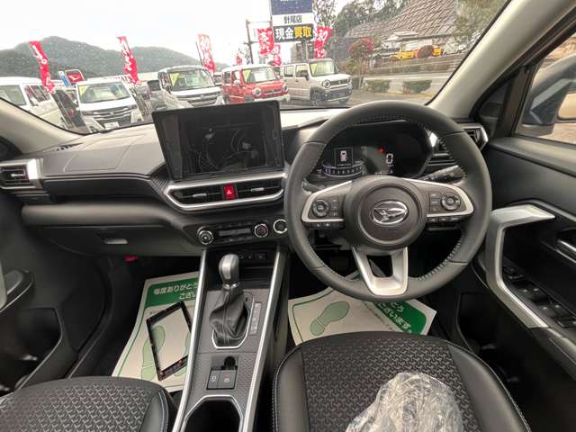 Daihatsu Rocky 12