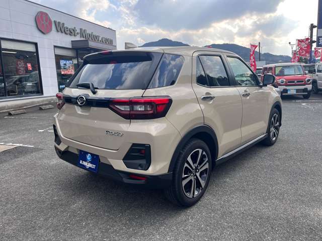 Daihatsu Rocky 9