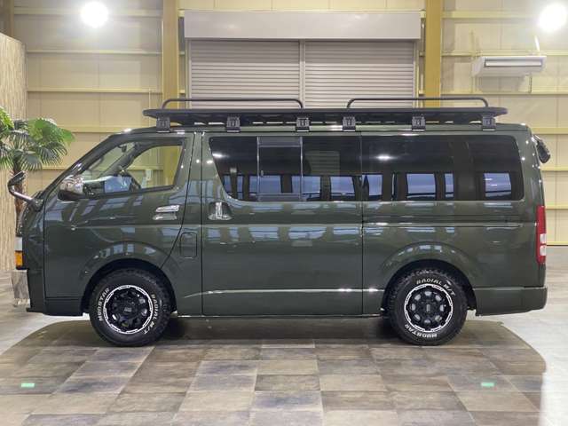 Toyota Hiace Van 10