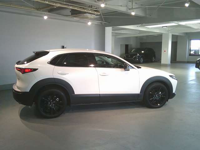 Mazda CX-30 4