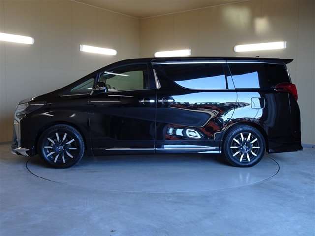 Toyota Alphard 2