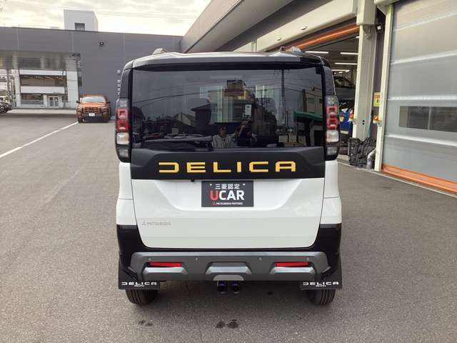 Mitsubishi Delica Mini 4