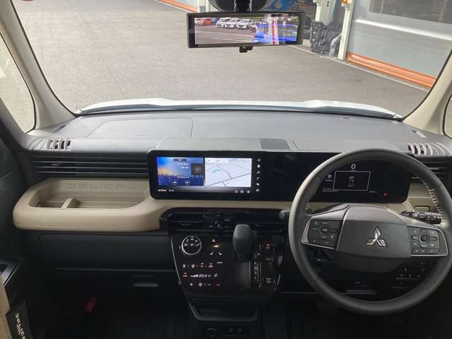 Mitsubishi Delica Mini 5