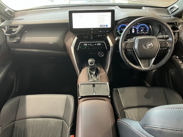 Toyota Harrier 2