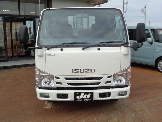 Isuzu Elf 2