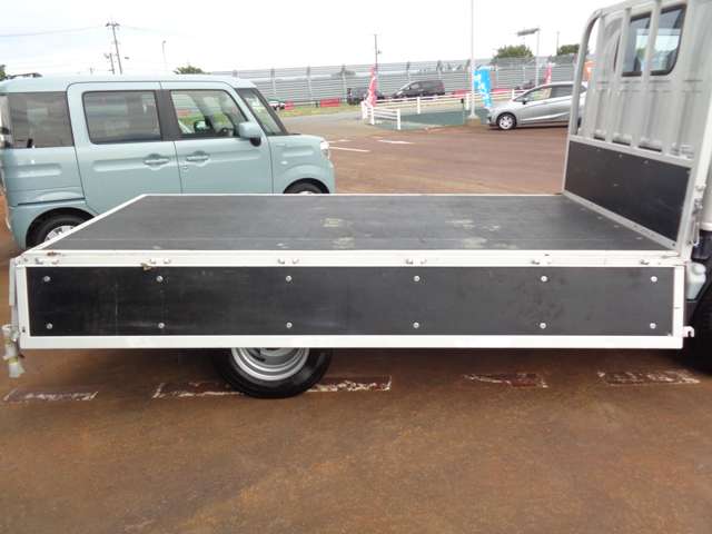 Isuzu Elf 6