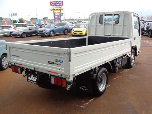 Isuzu Elf 9
