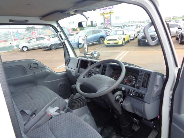 Isuzu Elf 10
