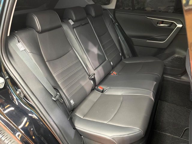 Toyota RAV4 12