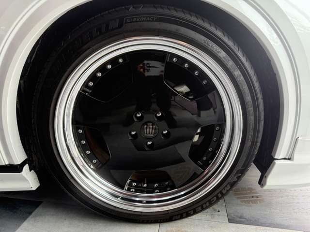 Toyota Crown Sport 8