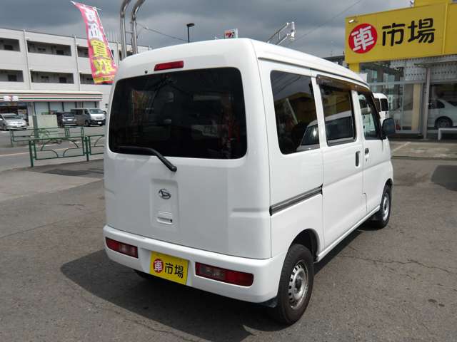 Daihatsu Hijet Cargo 7