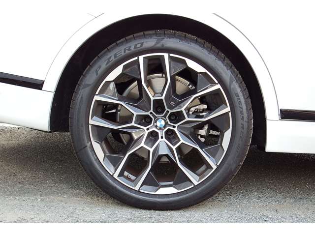 BMW X7 12