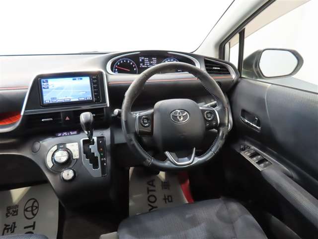 Toyota Sienta 6