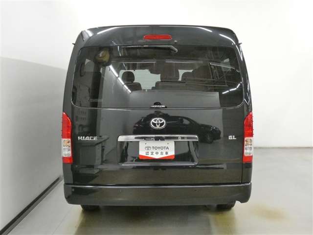 Toyota Hiace 6