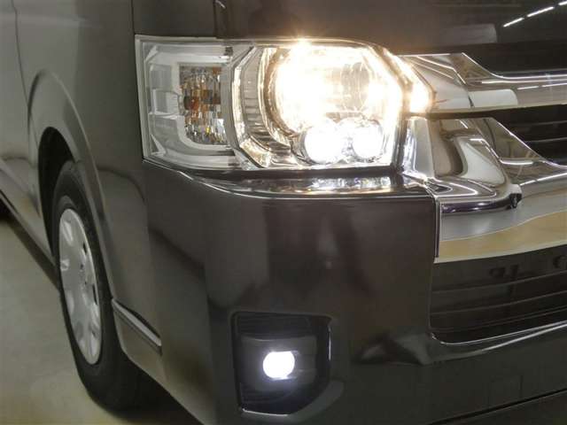Toyota Hiace 9