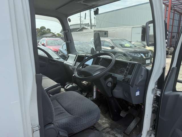 Isuzu Elf 10