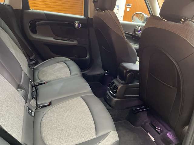 MINI Crossover 7