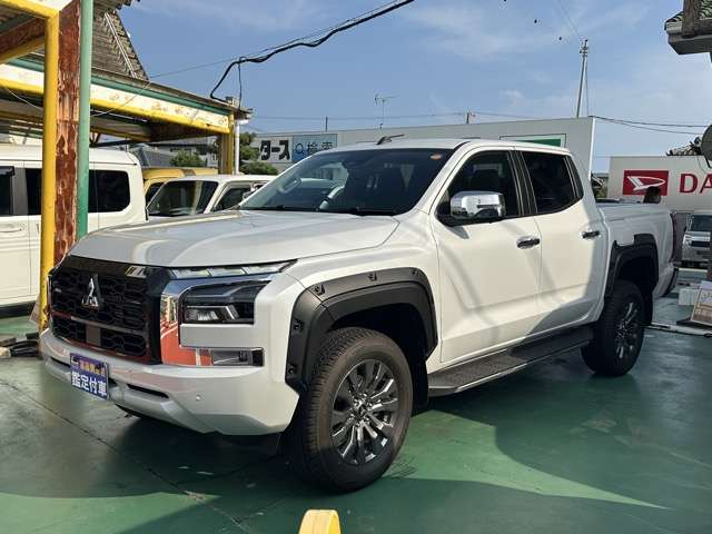Mitsubishi Triton 3