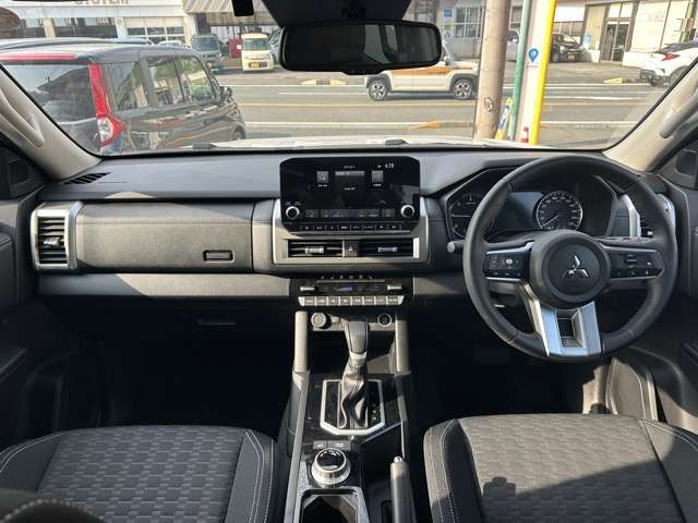 Mitsubishi Triton 7