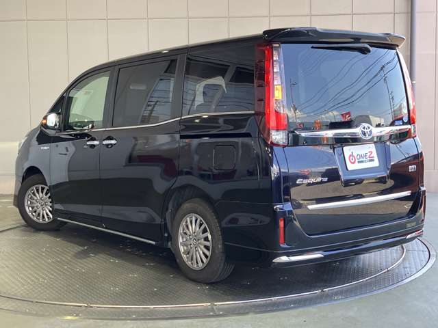 Toyota Esquire 3