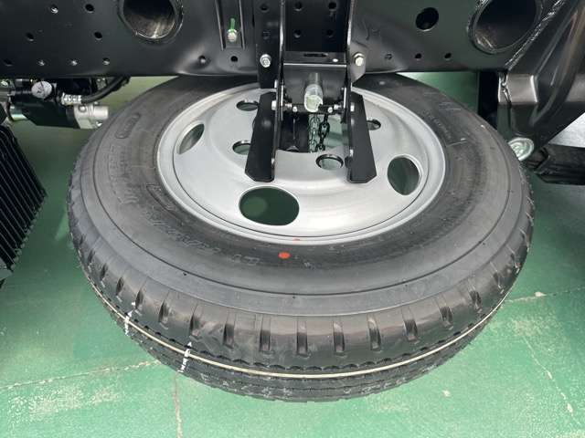 Mitsubishi Fuso Canter 11